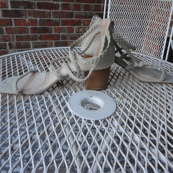 JOIE Women's "Felina" Chunky Heel Braided Faux Suede Taupe Sandals Size 10 - Picture 4 of 7